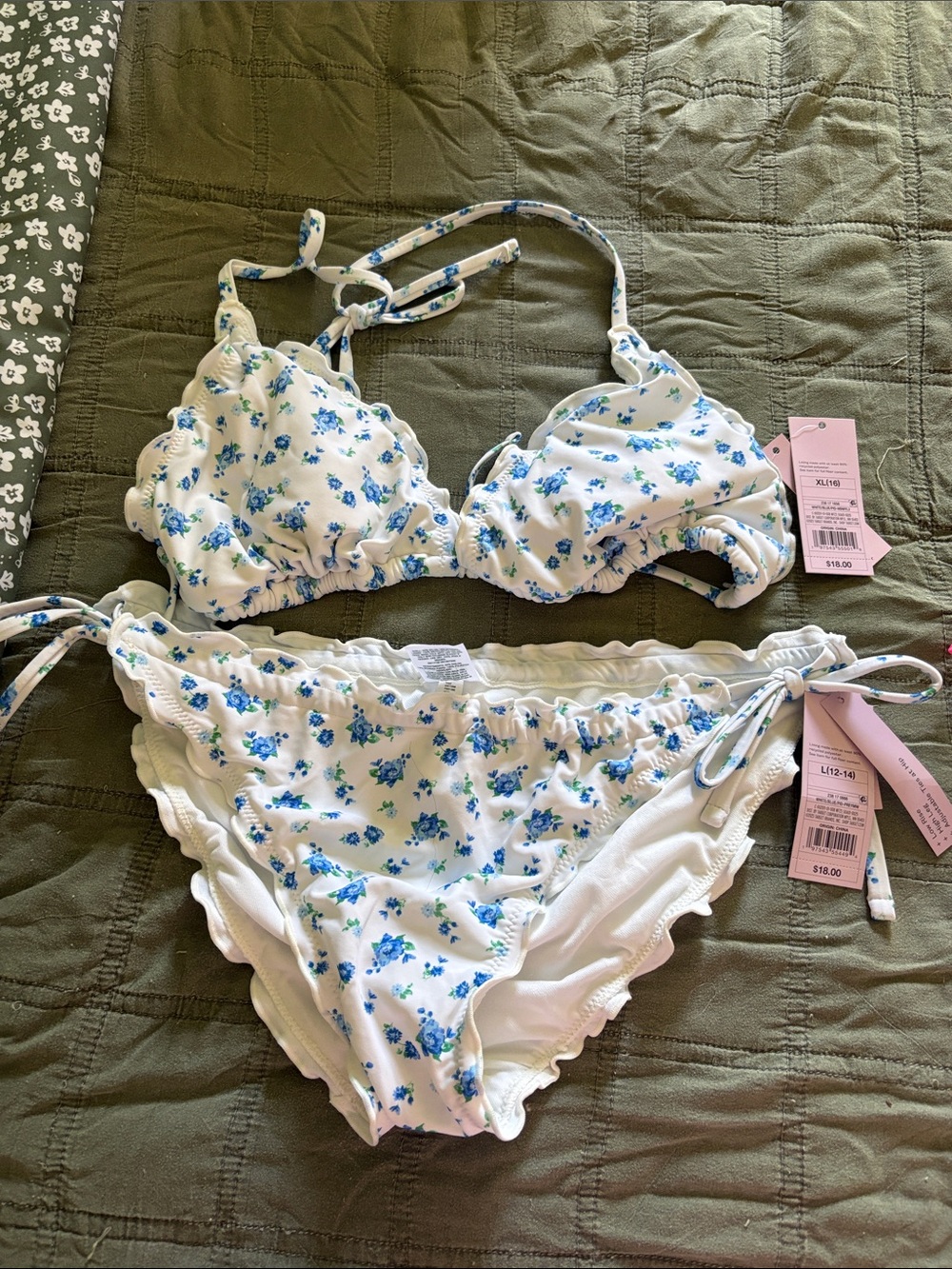 wild fable White Bikini with Blue Floral Scallop Trim -top xl bottoms L - Picture 2 of 2